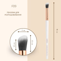 فرشاة دمج مائلة F09 من توب فيس – لمسة احترافية ناعمة | La Jolie Beauty
