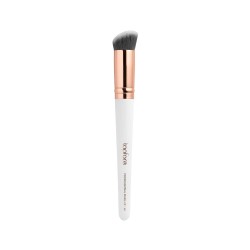 فرشاة تثبيت كريم الأساس F20 من توب فيس – تغطية ناعمة وتحكم مثالي | La Jolie Beauty